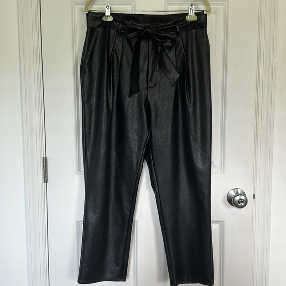 EXPRESS | Super High Waisted Faux Leather Belted Ankle Pant Women’s M - Picture 2 of 6